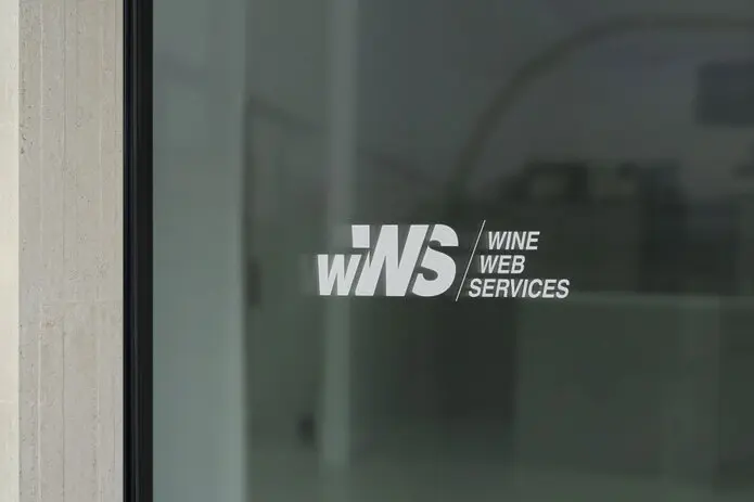 WineWebServices